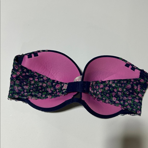 36D padded bra flower trim three row closure - Picture 4 of 6